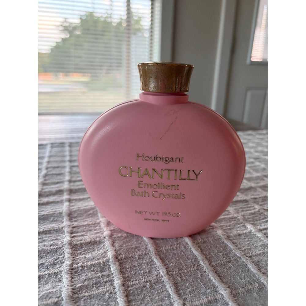 Vintage Houbigant Chantilly Emollient Bath Crystals Pink Bottle 19.5 oz